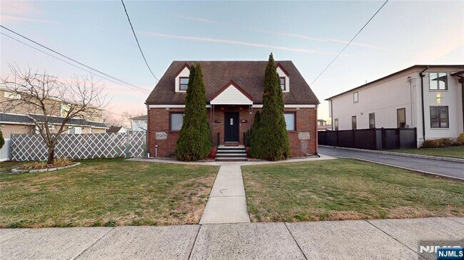 Building Photo - 204 Philip Ave