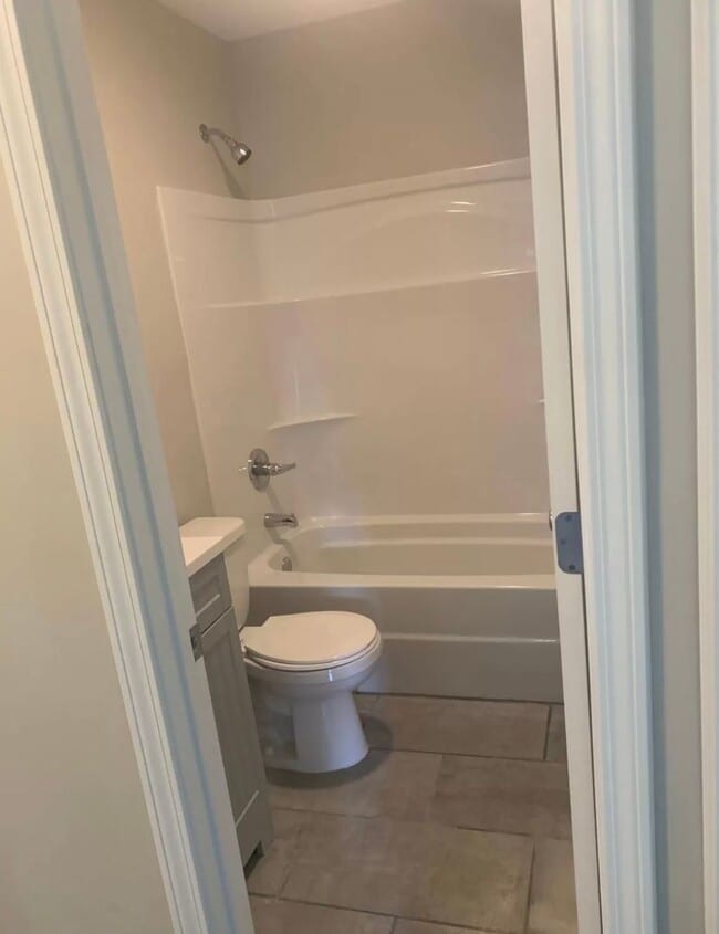 Building Photo - For Lease - 2BD/2BA Near Downtown Pendleto...