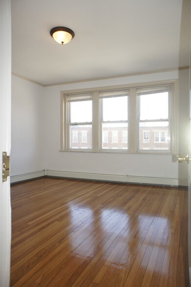 Building Photo - 1661 Commonwealth Avenue