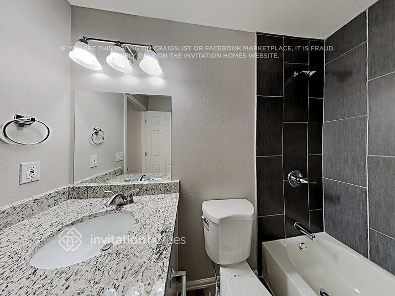 Building Photo - 1715 Maxwell St