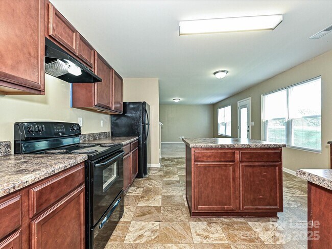 Building Photo - 104 Mulligan Dr