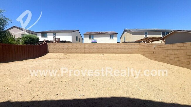 Building Photo - 10258 Tamarisk Ave