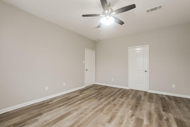 Building Photo - 9423 Calm Amber Dr