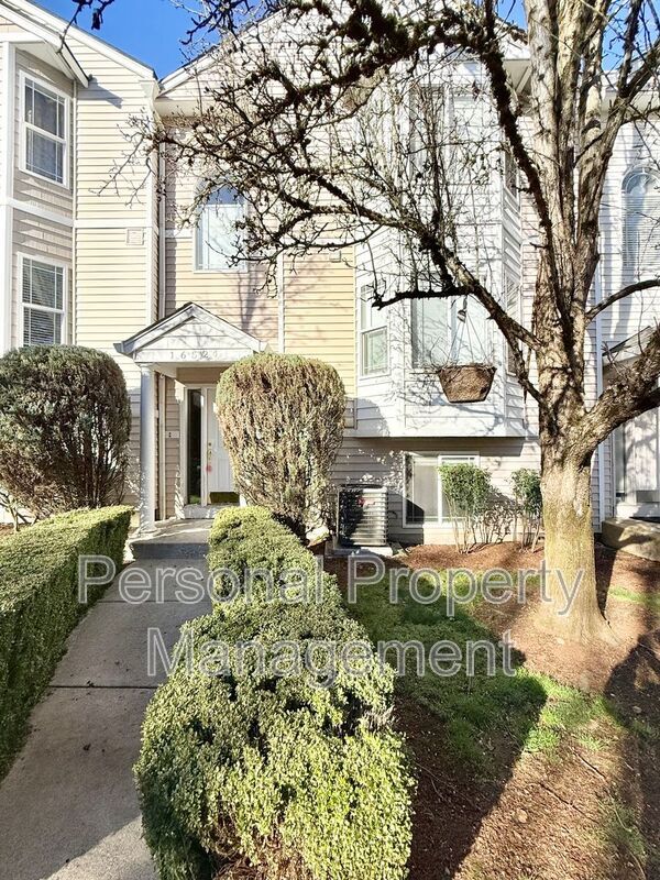 Building Photo - 16524 NE 19th St