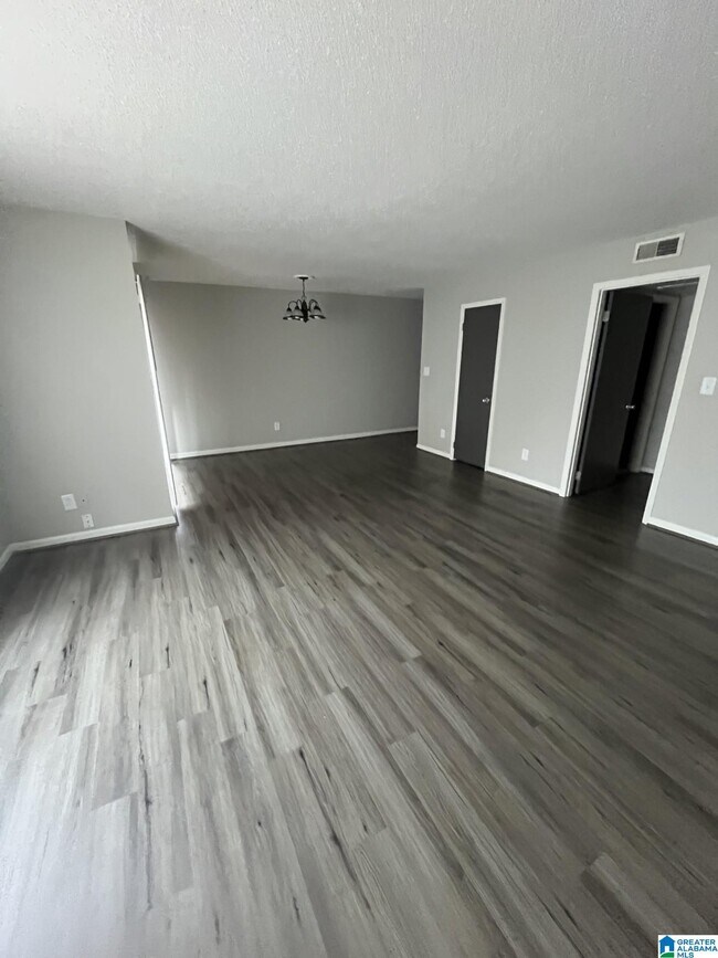 Building Photo - 1340 32nd St S