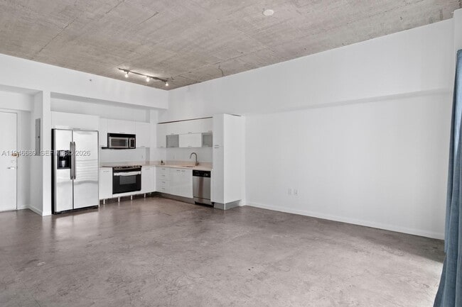 Building Photo - 133 NE 2nd Ave