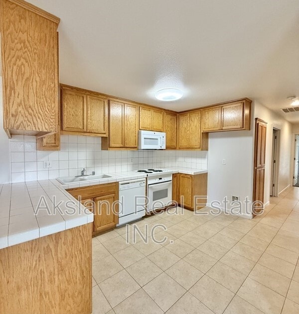 Building Photo - Manteca