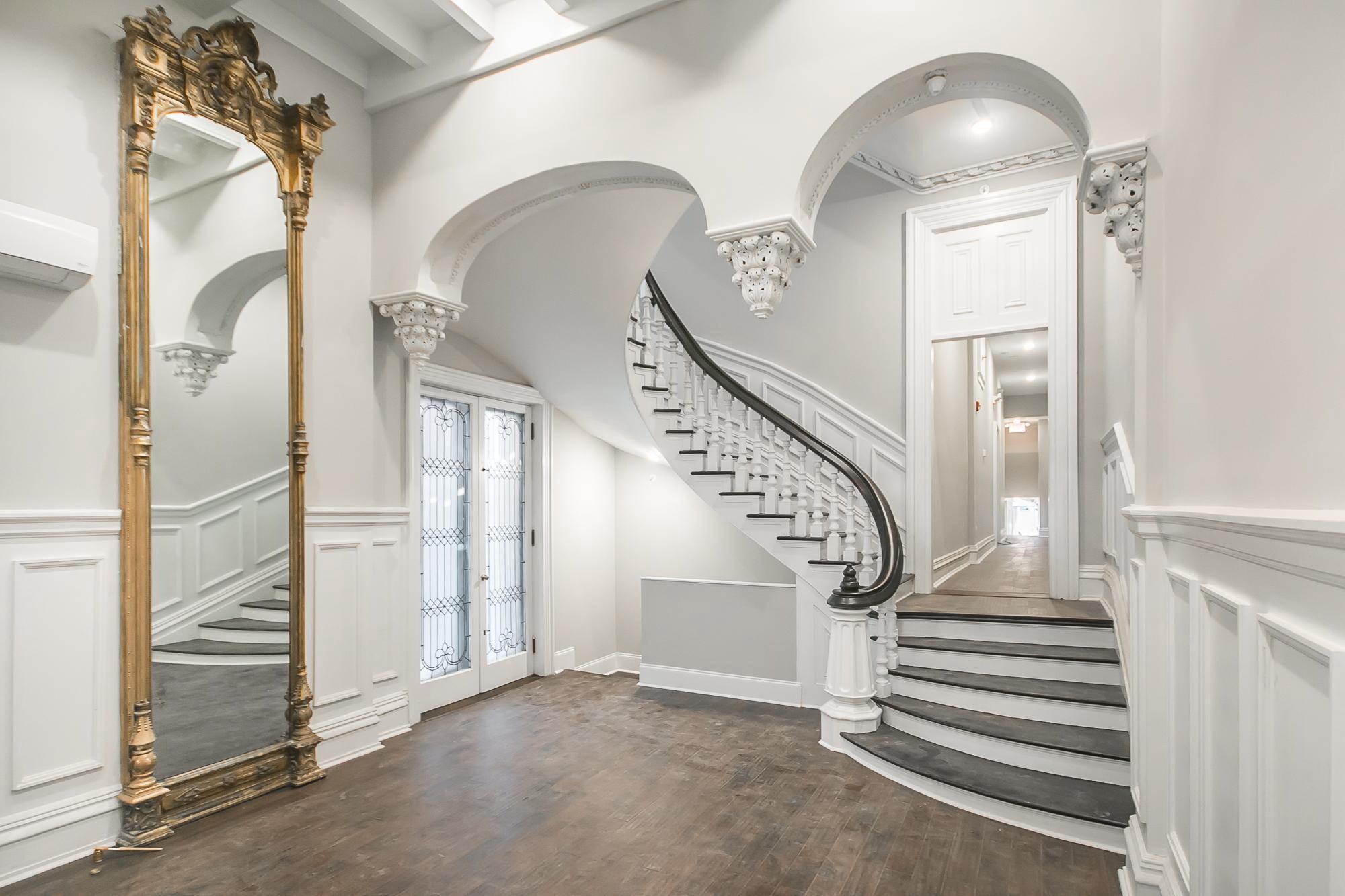 Building Photo - 2010 Walnut St