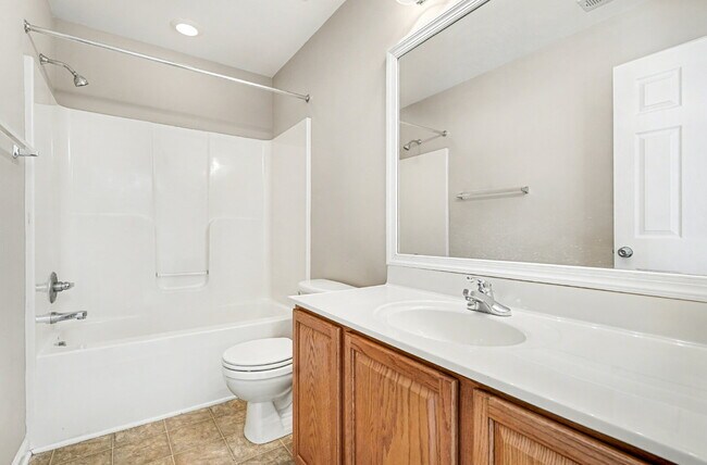 Building Photo - 9 Gallery Rd