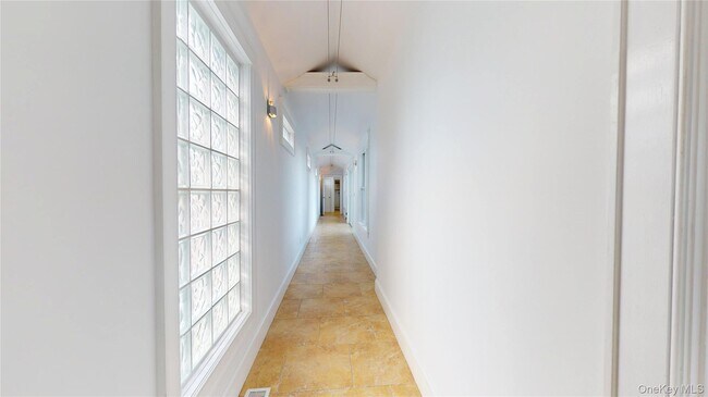 Building Photo - 750 Dune Rd