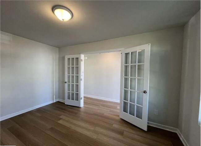 Building Photo - Modern Greenville Living - Spacious Home Available Now!