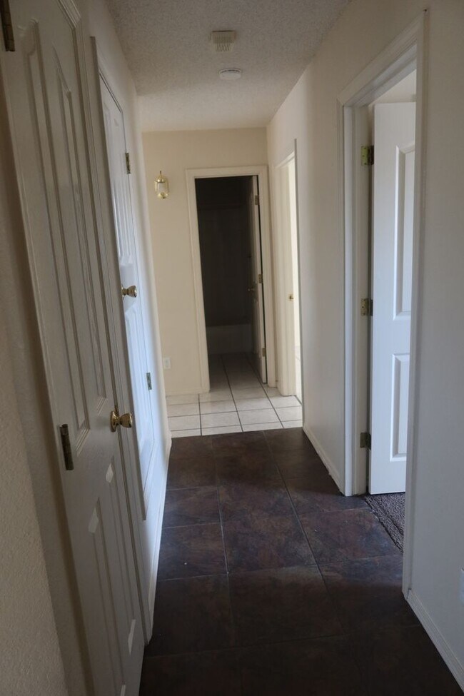 Building Photo - 3704 Leticia St