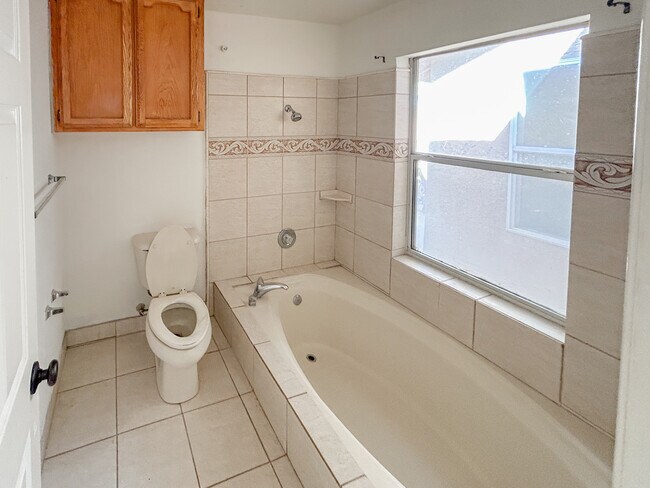 Building Photo - 21850 101st St