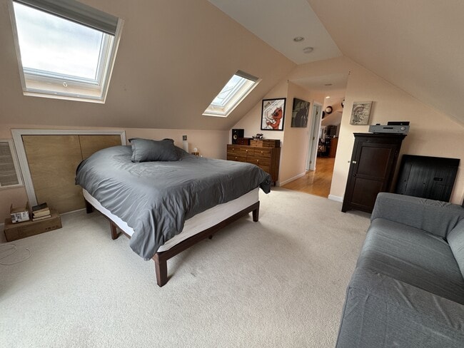 Building Photo - 17 Skahan Rd