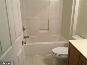 Building Photo - 32 Fenwick Ct