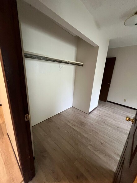 Building Photo - 151 Plum St