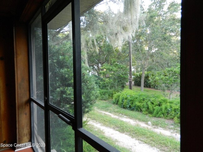 Building Photo - 803 Rockledge Dr