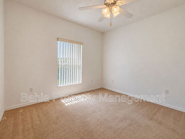 Building Photo - 3525 Sunset Isles Blvd