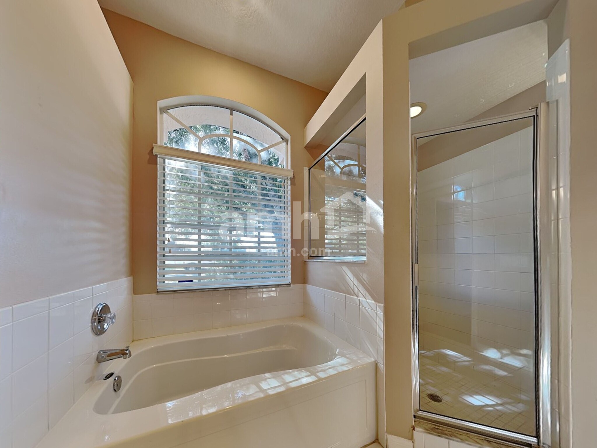 Building Photo - 4004 Water Park Ct