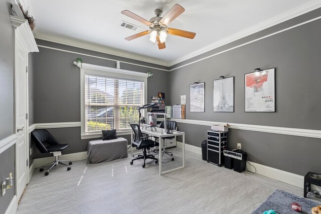 Building Photo - 37 Cypress Creek Dr