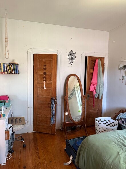Building Photo - 4 Litchfield St