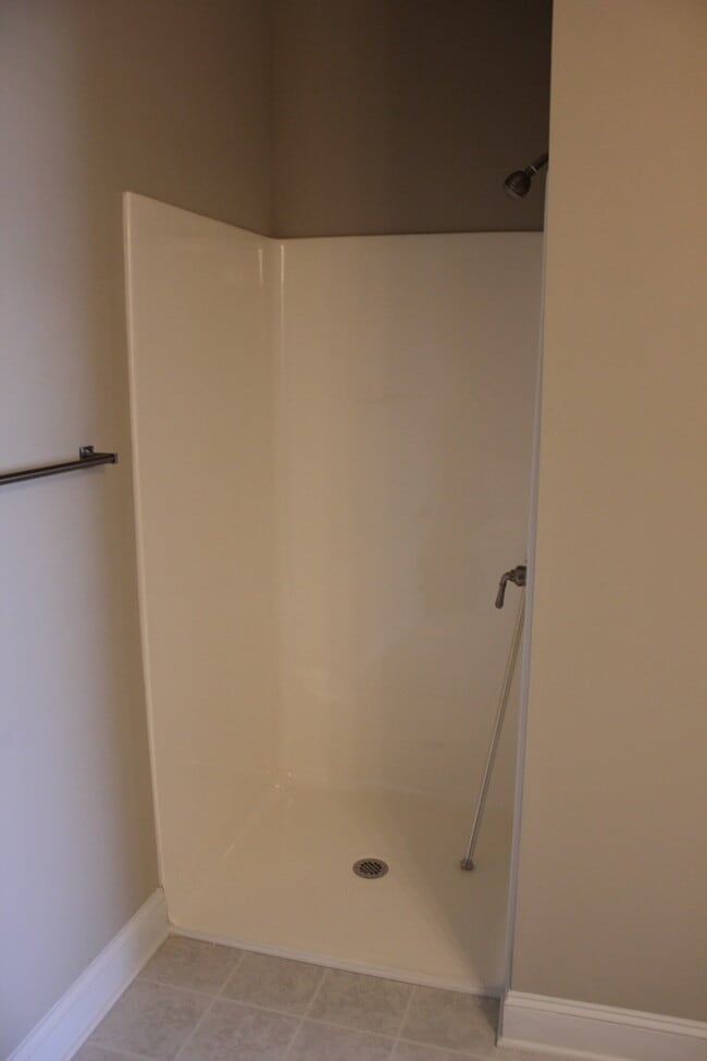 Building Photo - 2 Bedroom, 2 Bath Apartment for Rent