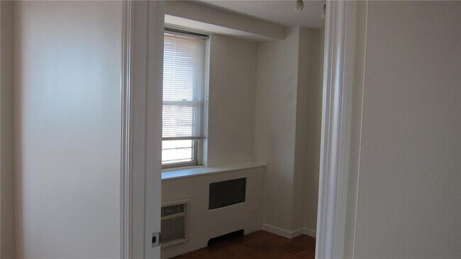 Building Photo - 35 Seacoast Terrace