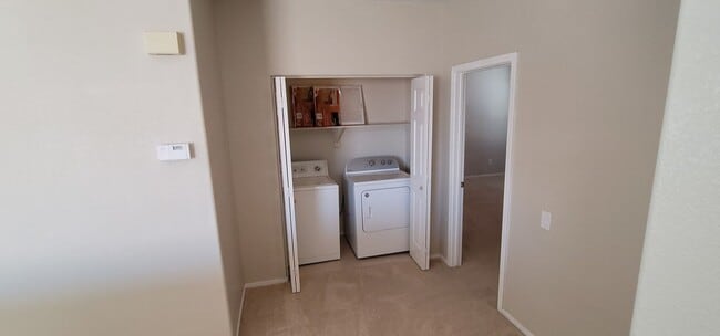 Building Photo - Immaculate 3 Bedroom Home in Aliante