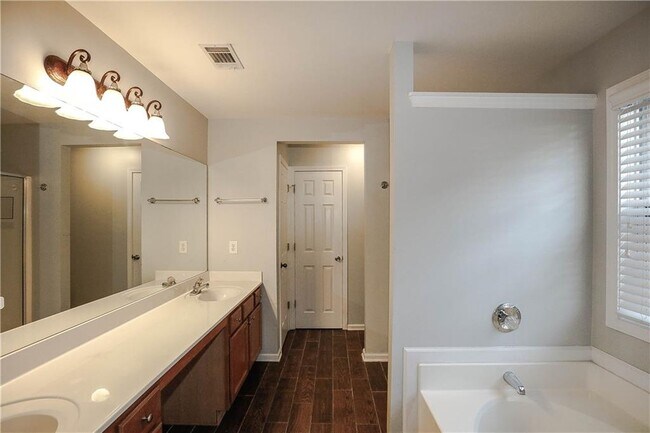 Building Photo - 3264 Star Pine Ct