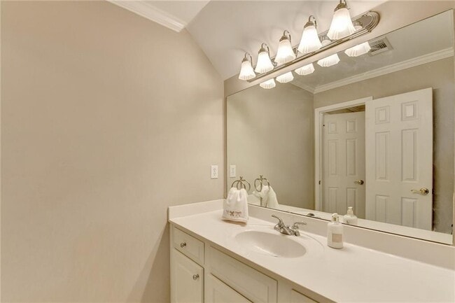 Building Photo - 106 Magnolia Grove