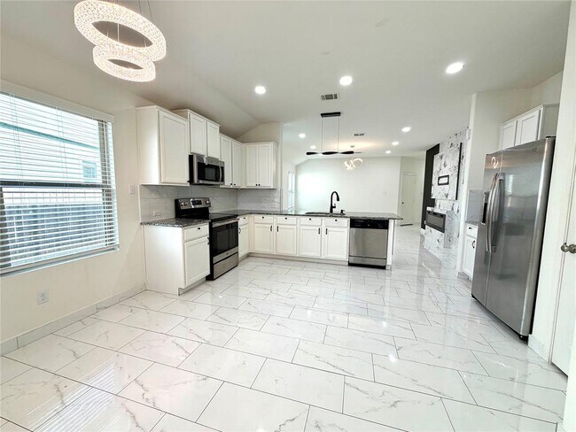 Building Photo - 216 Star Pass