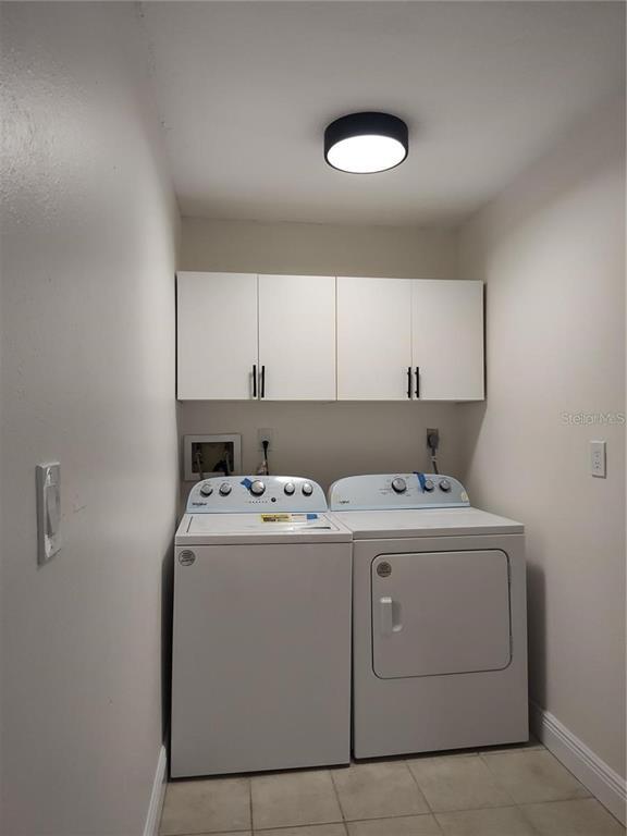Building Photo - 255 Capri Cir N