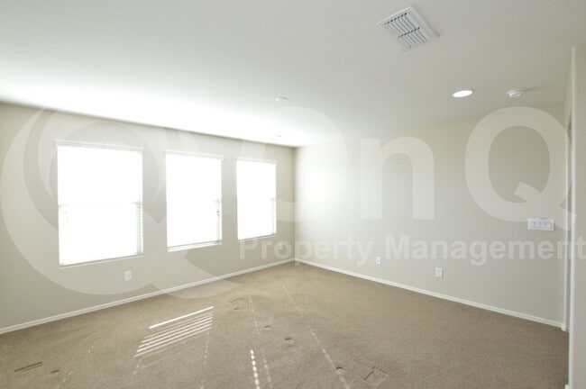 Building Photo - 9677 W Fallen Leaf Ln