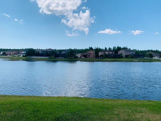 Building Photo - Waterfront View! 4 bed 2 bath 2 car garage