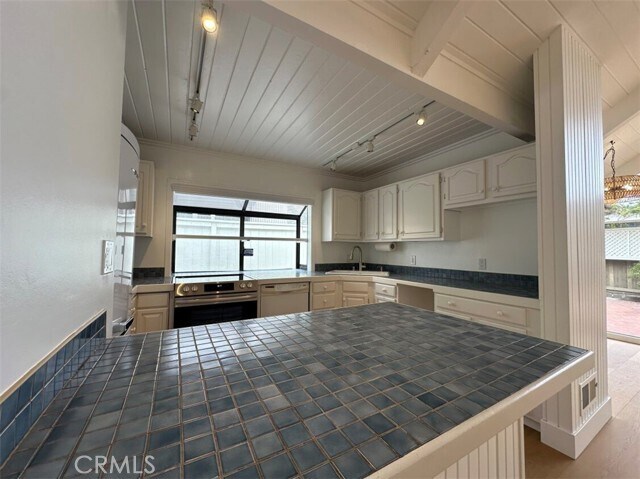 Building Photo - 215 Jo Anne Pl