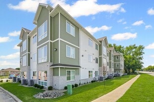 Building Photo - 2414 N Neil