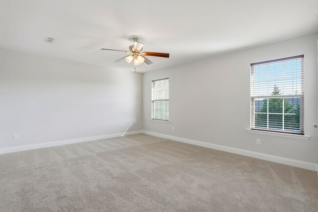 Building Photo - BEAUTIFUL single-Family home with $500 towards first month's rent- 2-Car Garage | Community Pool ...