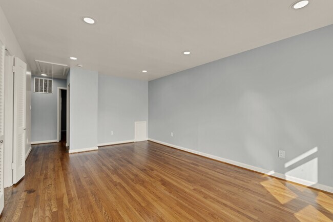 Building Photo - 119 Jasper Pl