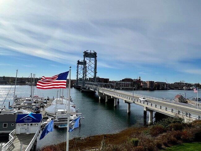 Building Photo - 4 Island Ave