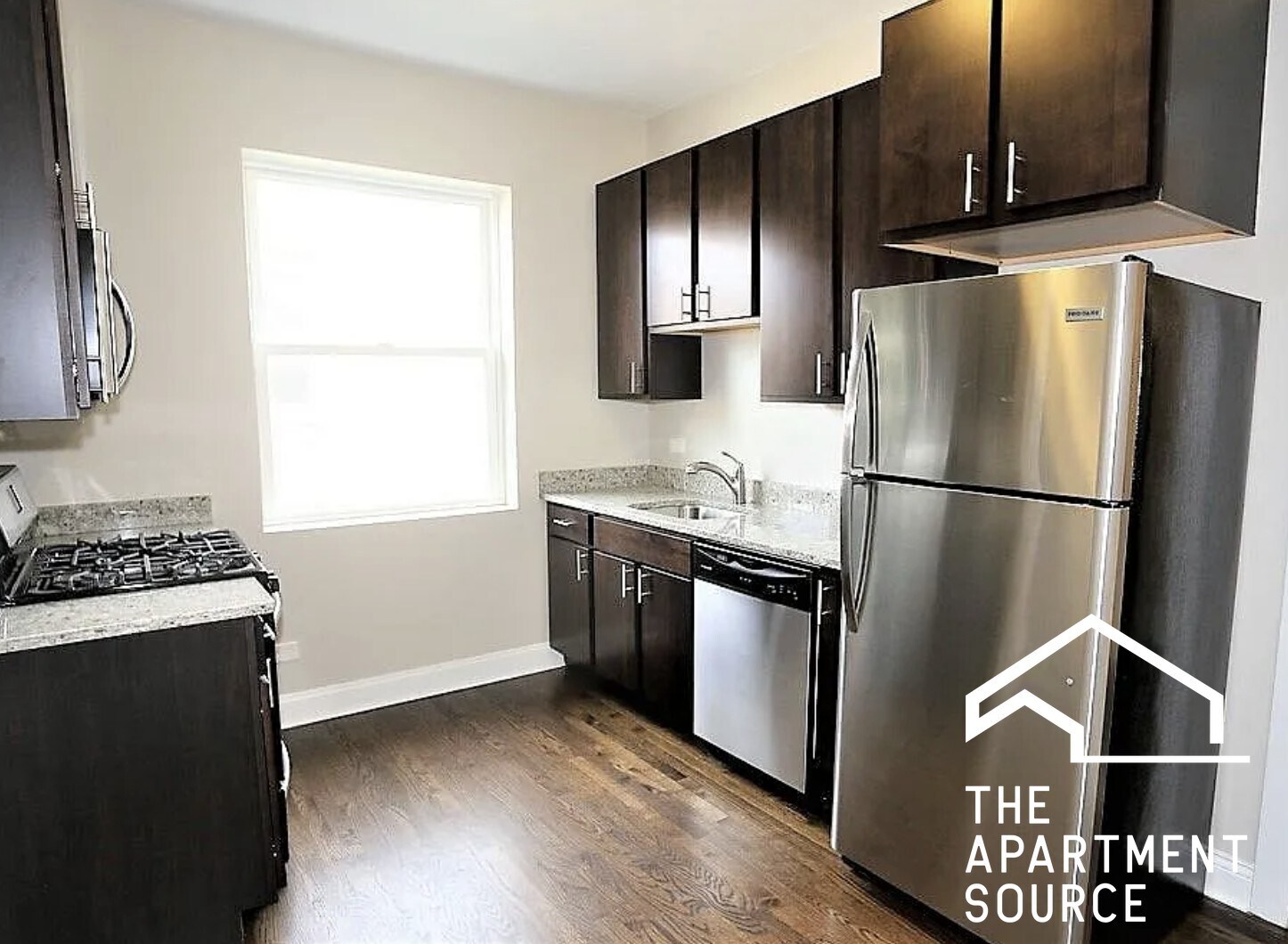 Building Photo - 1437 W Carmen Ave