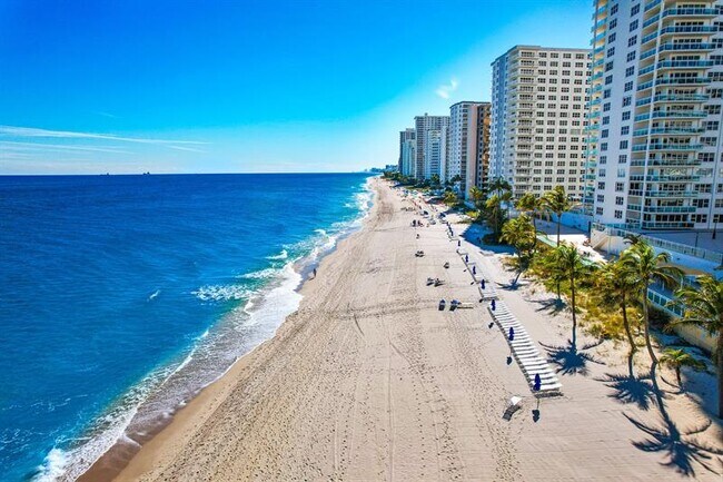 Building Photo - 3900 Galt Ocean Dr