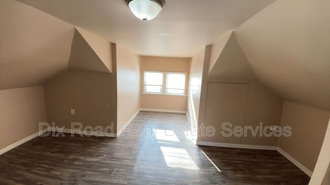 Building Photo - 4763 Dale Ave