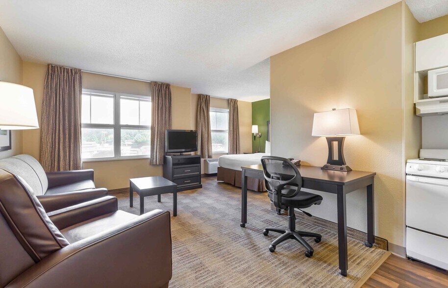 Building Photo - Furnished Studio-Washington, D.C. - Gaithersburg - South