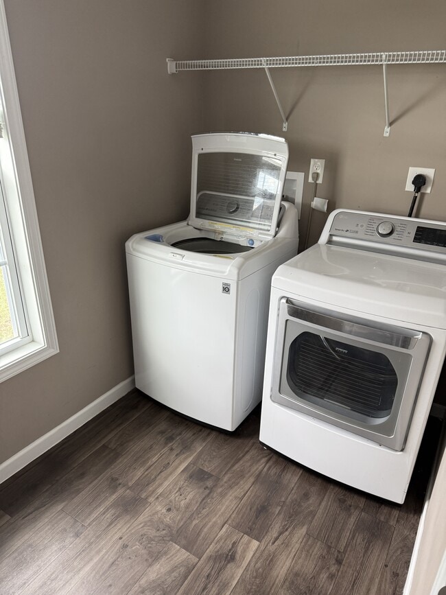 Building Photo - 3113 Dominion Dr