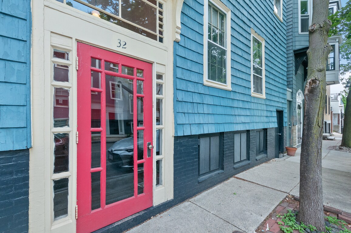 Building Photo - 32 Prospect St