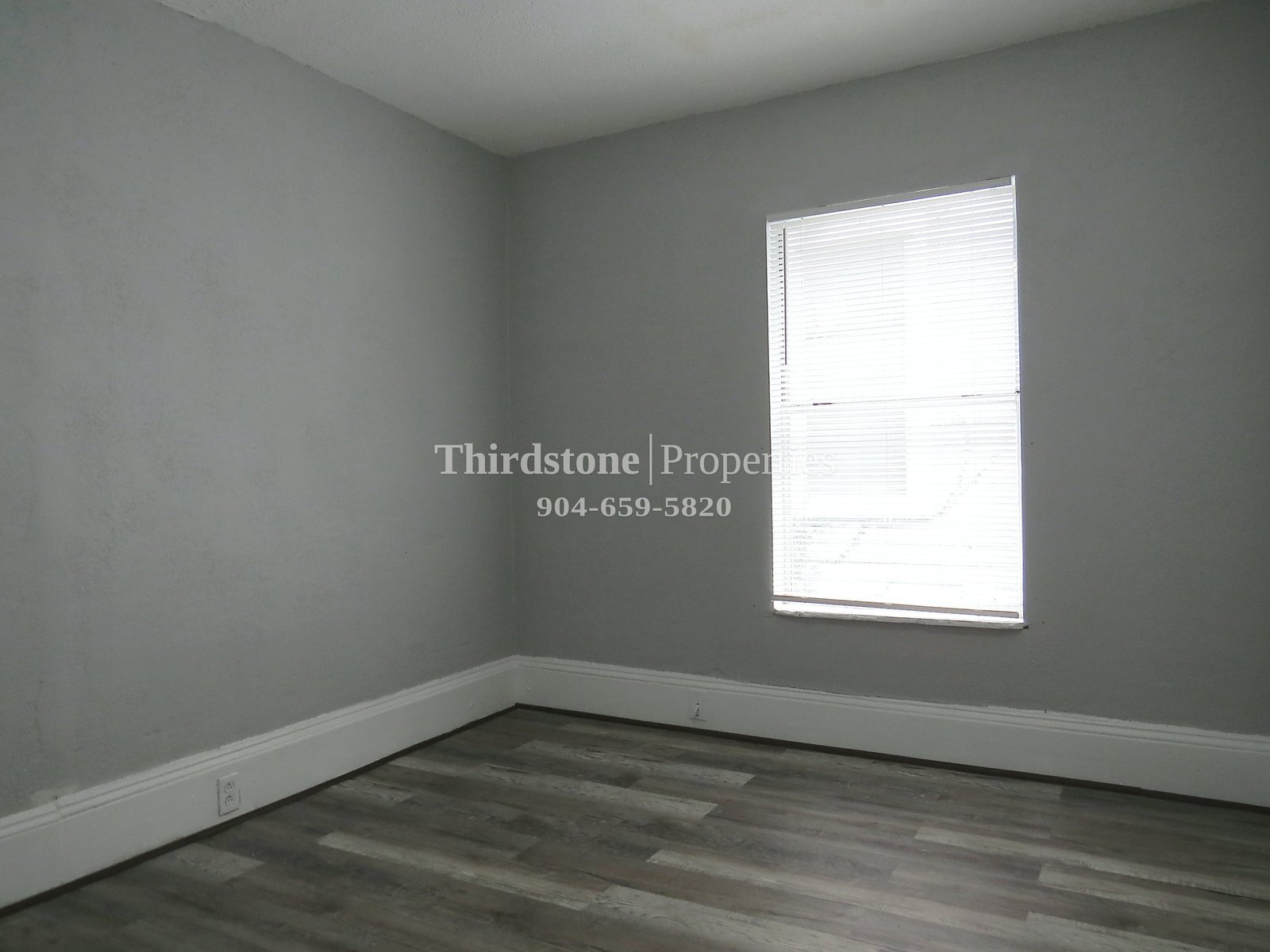 Building Photo - 1225 E 14th St