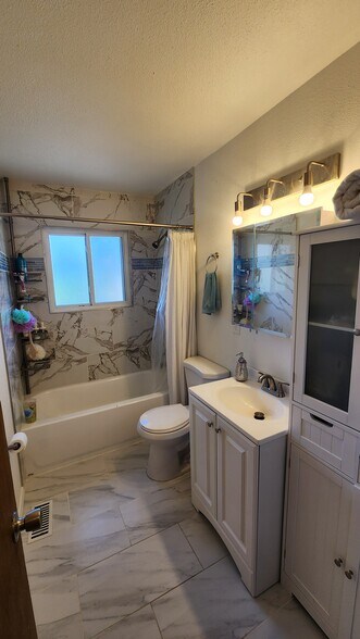 Bathroom 1 - 2228 Fernwood Drive
