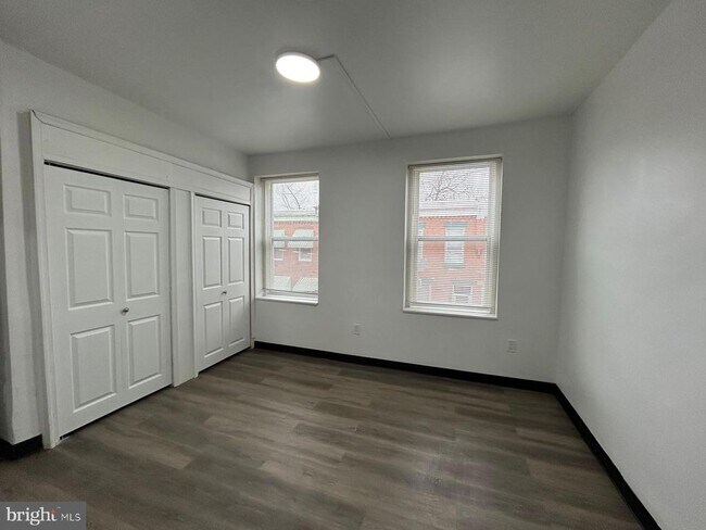 Building Photo - 2736 N Croskey St