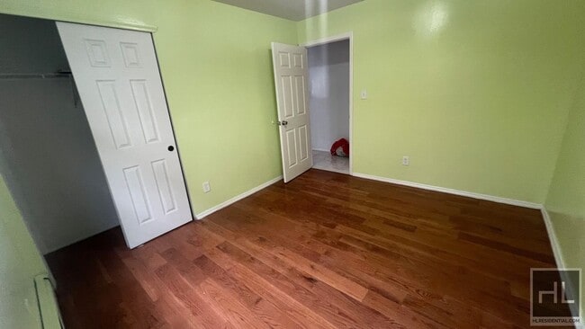 Building Photo - Schenectady Ave