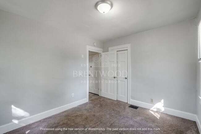 Building Photo - 3039 N Delaware St